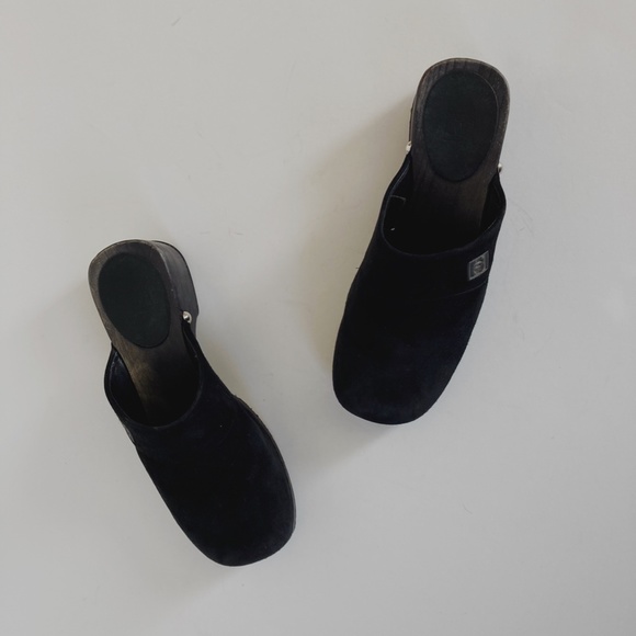 Authentic Black Suede Chanel Classic Clog 38 - Picture 2 of 10